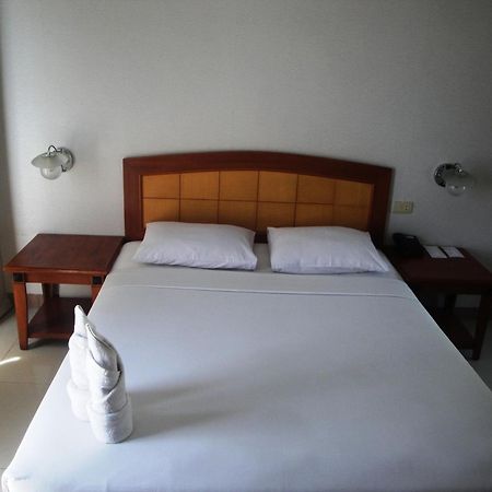 Hotel Celebes Manado Cameră foto